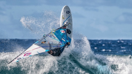 El almeriense Víctor Fernández logra su séptimo subcampeonato Mundial de windsurf