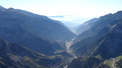 Valle del Aragón desde Astún