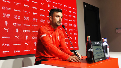 Rubén Albés antes del partido ante el Numancia en Copa del Rey