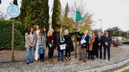 La ciudad dedica una rotonda a la enfermería en la Avenida Jesús Candel