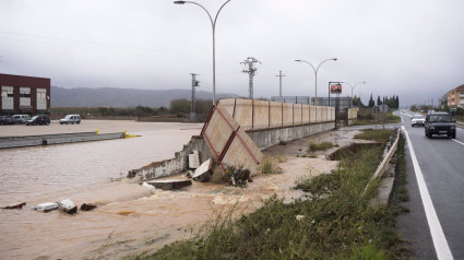 Estragos causados por la DANA, a 29 de octubre de 2024, en Llombai, Valencia.