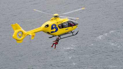 Un helicóptero del SEPA ya está en Valencia