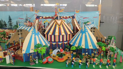 Diorama del circo de Playmobil expuesto en Curtis