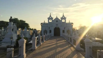 'El Día de Todos los Santos'