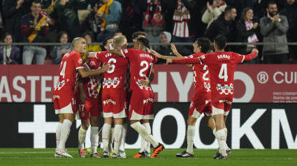 Los jugadores del Girona celebran el gol del 4-2.