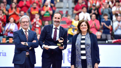 Sito Alonso recogió el premio como mejor entrenador de la pasada temporada