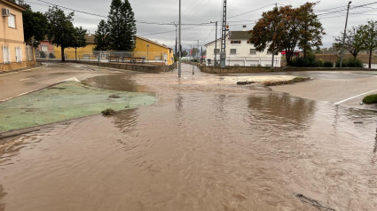 Una zona anegada por el agua de la DANA en Lorca este domingo