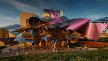 Vista exterior de las Bodegas Marqués de Riscal