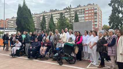 Foto de familia del acto de celebración del Día de las Personas Cuidadoras