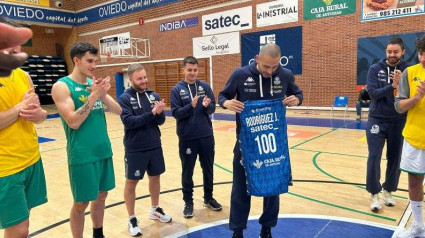 Javi Rodríguez, entrenador del Oviedo Baloncesto