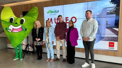 Collado Villalba promociona su Museo del Bonsái en la Puerta del Sol