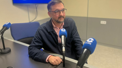 El diputado de VOX Fermín Civiac en los estudios de COPE.