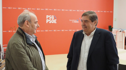 El socialista Julio Abalde y el médico Carlos Piñeiro