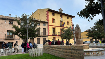 Villafranca ha guardado un minuto de silencio a las puertas del Ayuntamiento