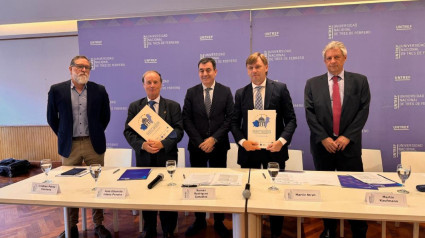 Firma del acuerdo entre Galicia y las universidades argentinas