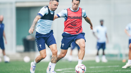 Iago Aspas junto a Manquillo en una sesión celeste