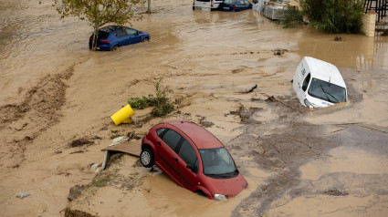 La DANA llega a los desguaces: 200.000 coches para chatarra