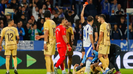 Kevin Medina, expulsado durante el Real Zaragoza - Málaga