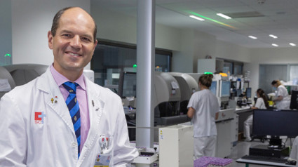 Enrique Ocio, jefe del servicio de Hematología del Hospital Valdecilla.