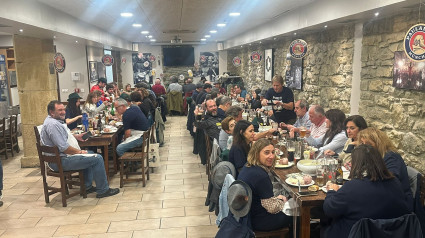 Miembros de la Sociedad Gastronómica Unión Artesana en San Sebastián