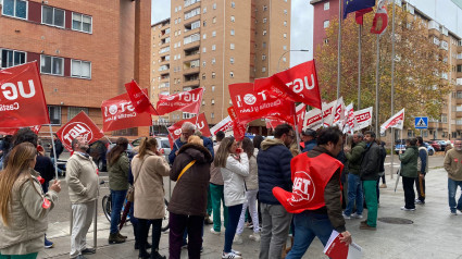 Una afectada por el cambio de adjudicataria denuncia el impacto que tendrá en el empleo