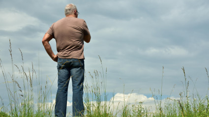 Hombre en el campo