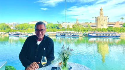 Carlos Herrera, con una copa de vino en Sevilla