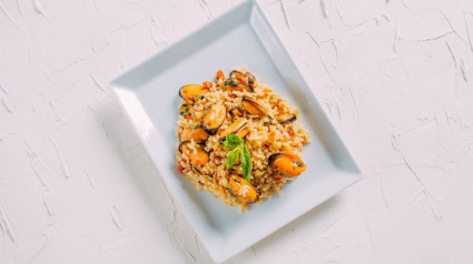 Arroz con verdura y mejillones en 'Tesoros a la mesa'