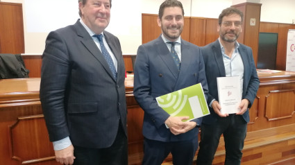 Representantes de VOX dan a conocer su proyecto en Huesca