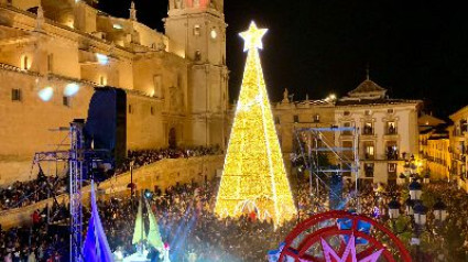 Árbol de Navidad en Plaza de España de Lorca