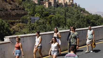 Turistas por el sacromonte