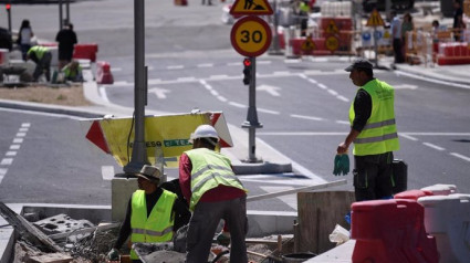 Operarios trabajando en Cantabria