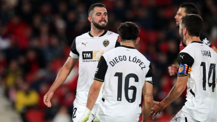 Luis Rioja celebrando el gol con sus compañeros