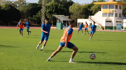 Momento de un entrenamiento del CF Lorca Deportiva