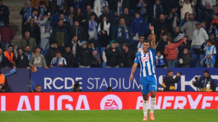 Cheddira celebrando su gol