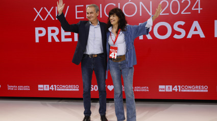 La ministra de Igualdad, Ana Redondo y el expresidente del Gobierno José Luis Rodríguez Zapatero, durante el 41 Congreso Federal del PSOE en Sevilla