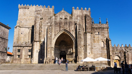 Fachada principal de la catedral de Tui