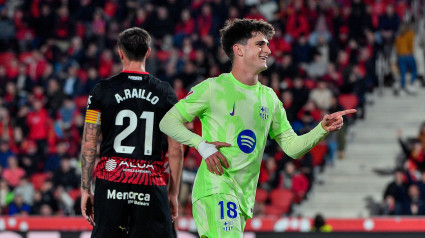 Pau Víctor celebra el quinto gol del Barcelona frente al Mallorca, en LaLiga