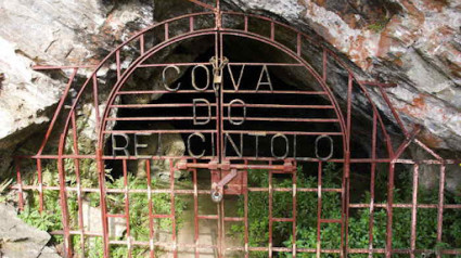 Cierre de la Cova do Rei Cintolo, en Mondoñedo