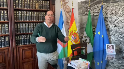 Juan Luis Morales en una imagen de su video que anuncia la renuncia como alcalde de Villamartín