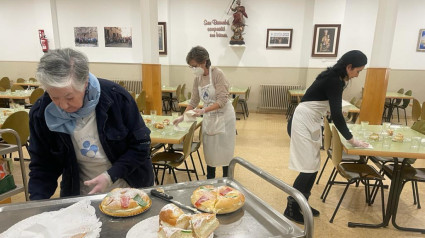 Cocina Económica se prepara para ofrecer una Navidad con comida y cariño