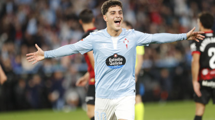 Hugo Álvarez celebra su gol