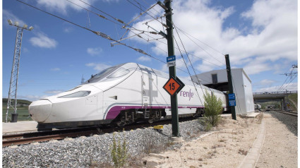 Tren de Renfe de la serie 730.