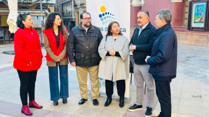 Momento de la presentación de la donación de Aguas de Lorca a Cáritas y Cruz Roja Lorca