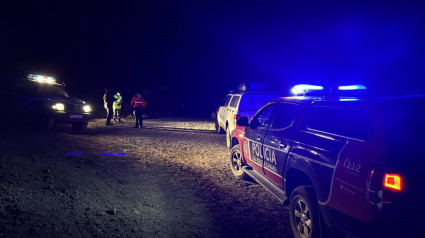 Operativo de rescate de cuatro senderistas franceses que quedaron aislados en el Teide | POLICÍA CANARIA