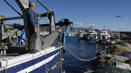 Pescador de arrastre en Málaga