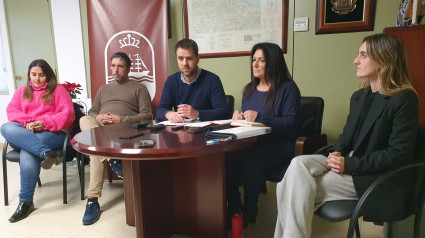 Concejales del Partido Socialista de Foz anuncian el traspaso de las competencias de la Residencia