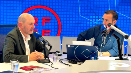 Rafael Louzán, junto a Juanma Castaño, en El Partidazo de COPE