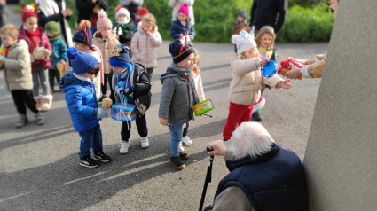 Los peques participan  encantados en el Nadal Solidario