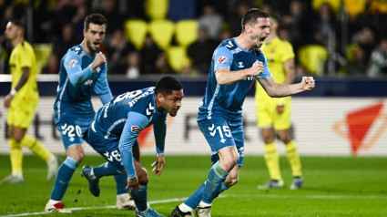 El Betis celebra el gol de Vitor Roque al Villarreal